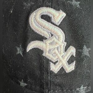 Women’s Chicago White Sox Iridescent Hat Cap New Era 9Twenty Worn Once